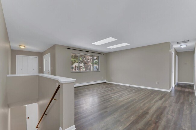 Building Photo - Beautiful, Bright & Move-In Ready Ranch in Desirable West Arvada