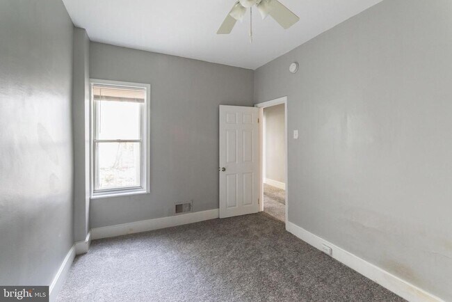 Building Photo - 3943 Terrace St