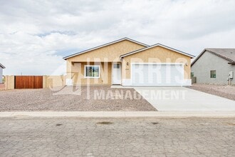 Building Photo - Beautiful Brand New Home with Block Wall