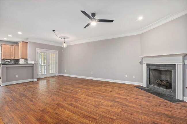 Building Photo - 1201 Dingle Rd