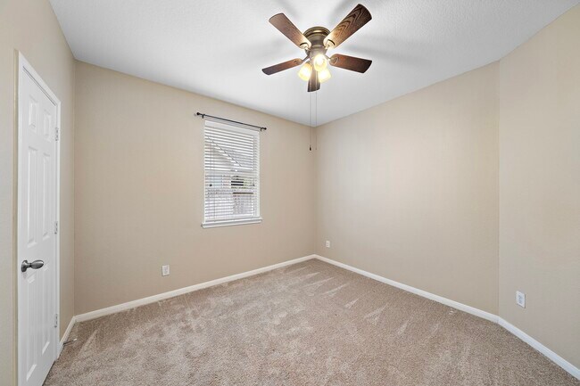 Building Photo - 25715 Abbotglen Ln