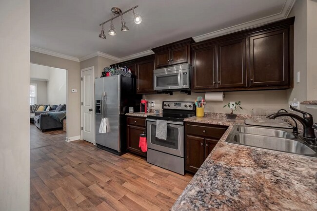 Building Photo - COMING SOON! Murfreesboro Townhouse- 4 Bed...
