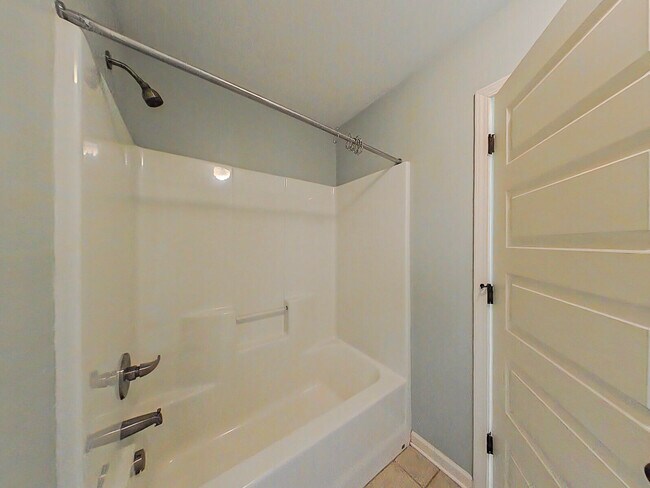 Building Photo - 2476 Sunflower Dr