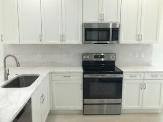Building Photo - 9231 SW Pepoli Way