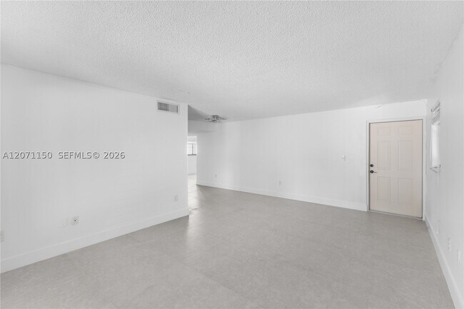 Building Photo - 1225 West Dr