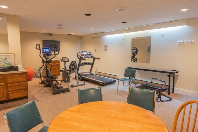 Building Photo - 2929 76th Ave SE