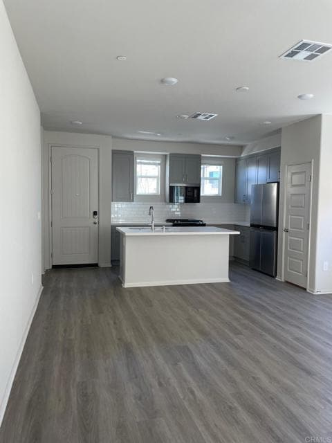 Building Photo - 28325 Via Moscotel