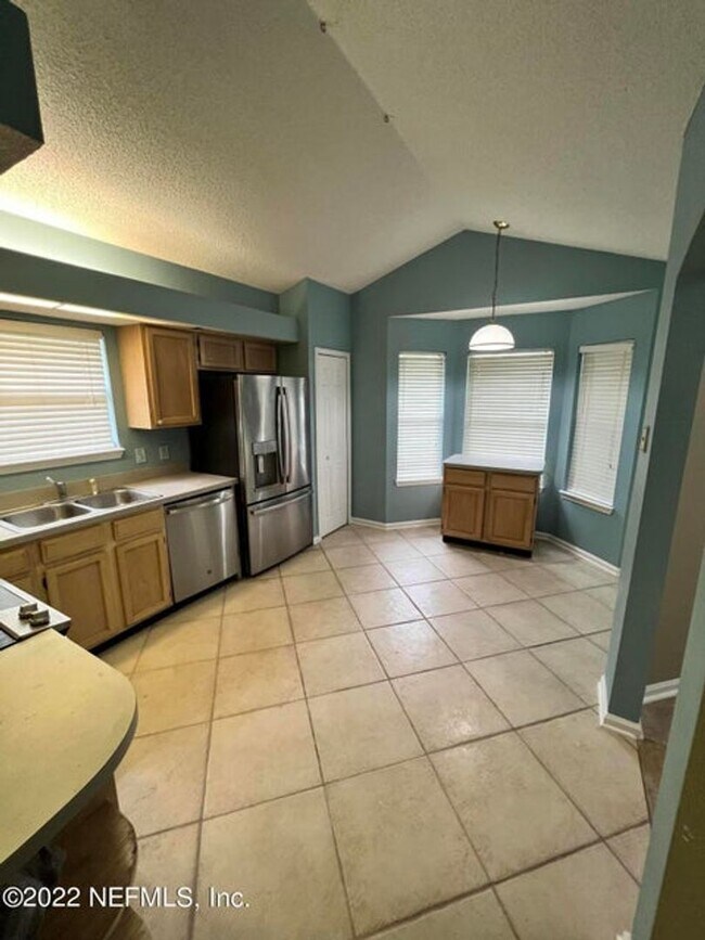 Primary Photo - Great location