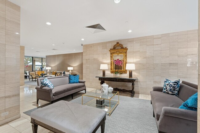 Building Photo - 14 Greenway Plz