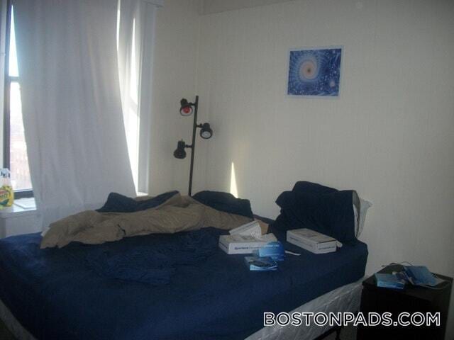 Building Photo - 62 Boylston St