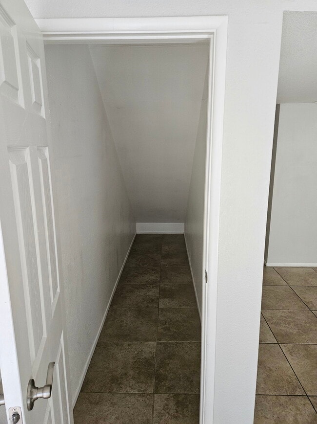 Building Photo - 885 N Granite Reef Rd