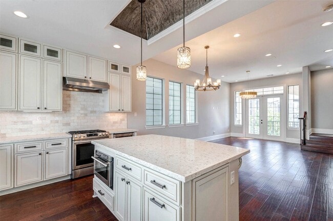 Building Photo - 2771 Freund St