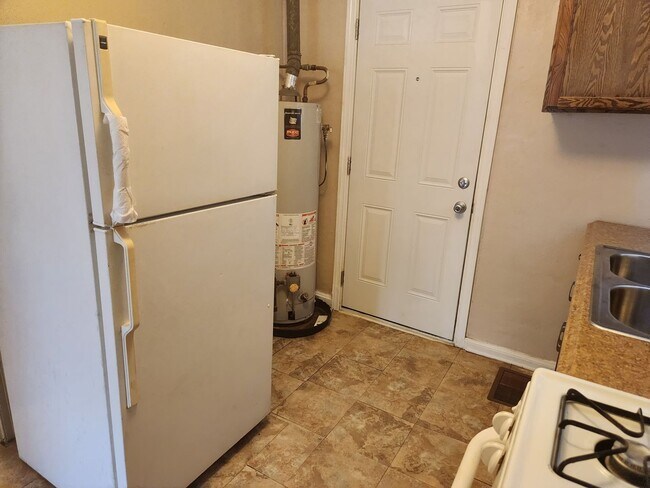 Building Photo - 3 Bedroom 1 Bath home in Midtown Columbus