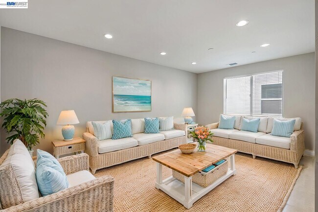 Building Photo - 3010 Rio Grande Dr