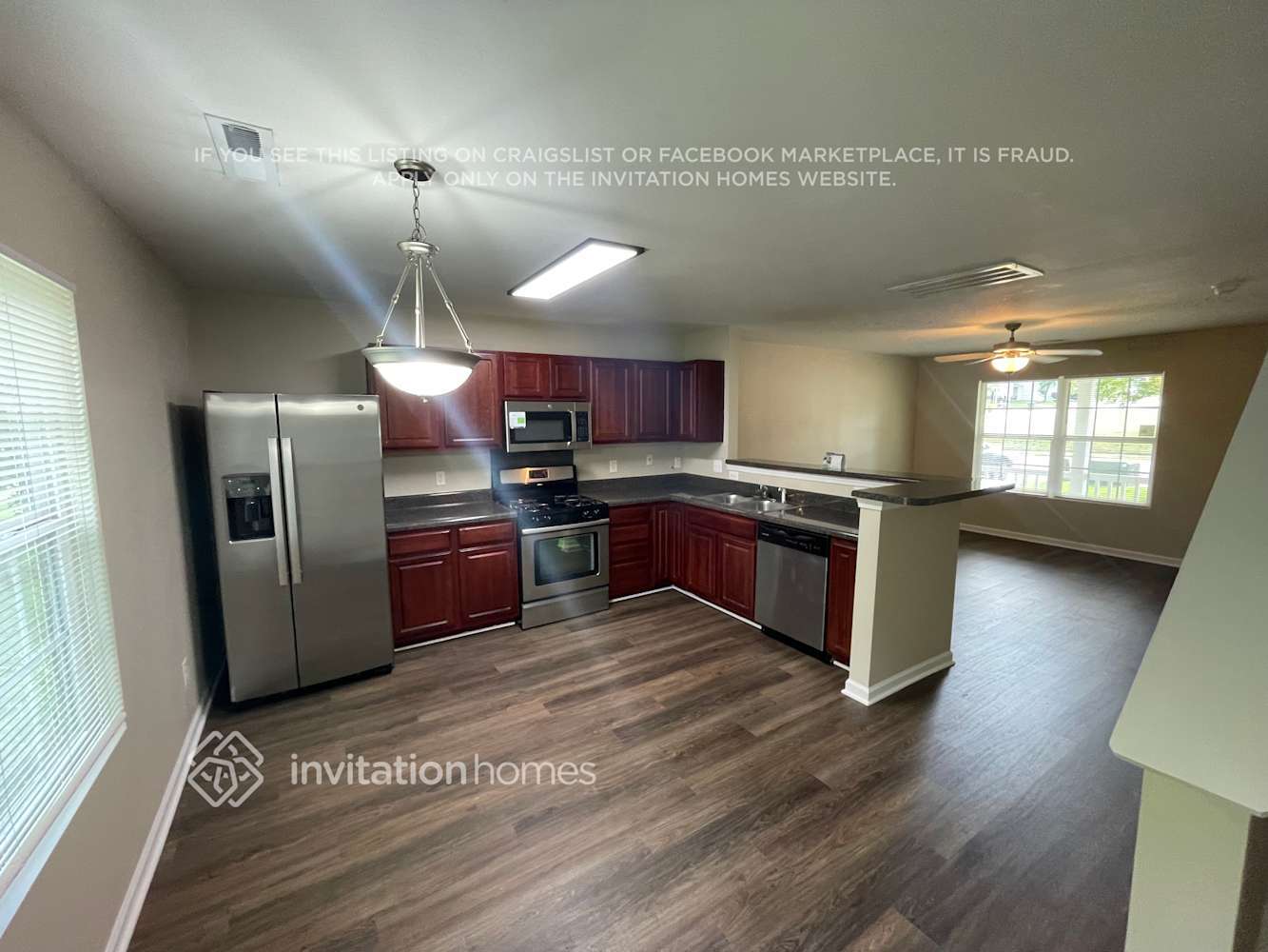 Building Photo - 1330 Cadre Cir