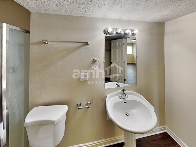 Building Photo - 339 W 2450 N