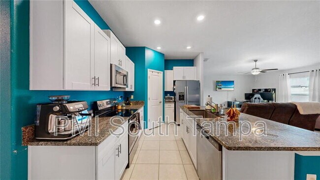 Building Photo - 15407 Miller Creek Dr