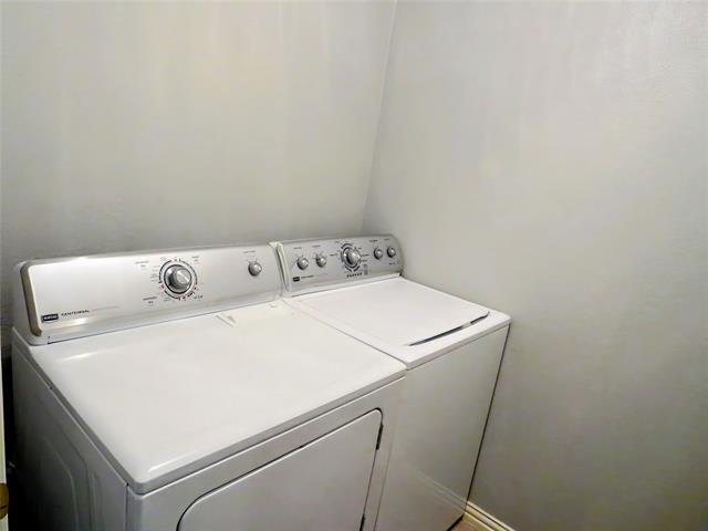 Building Photo - 8376 Davis Dr