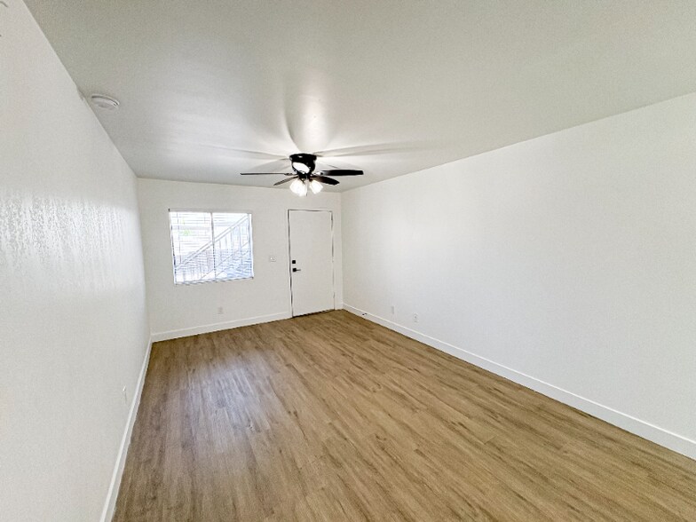 Building Photo - 1637 N 51st St