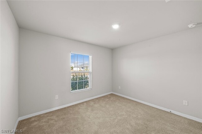 Building Photo - 2911 NW 9th Ave