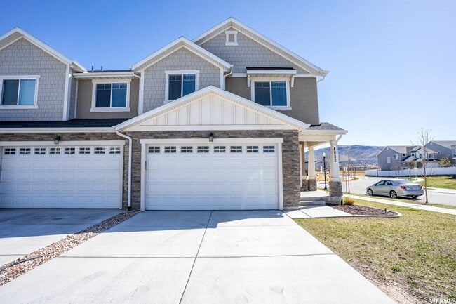 Building Photo - 4933 W Pillar Dr