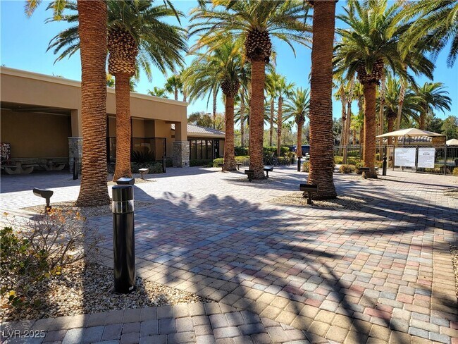 Building Photo - 186 Duck Hollow Ave