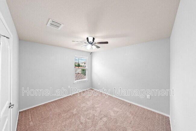 Building Photo - 11734 Pelican Cove