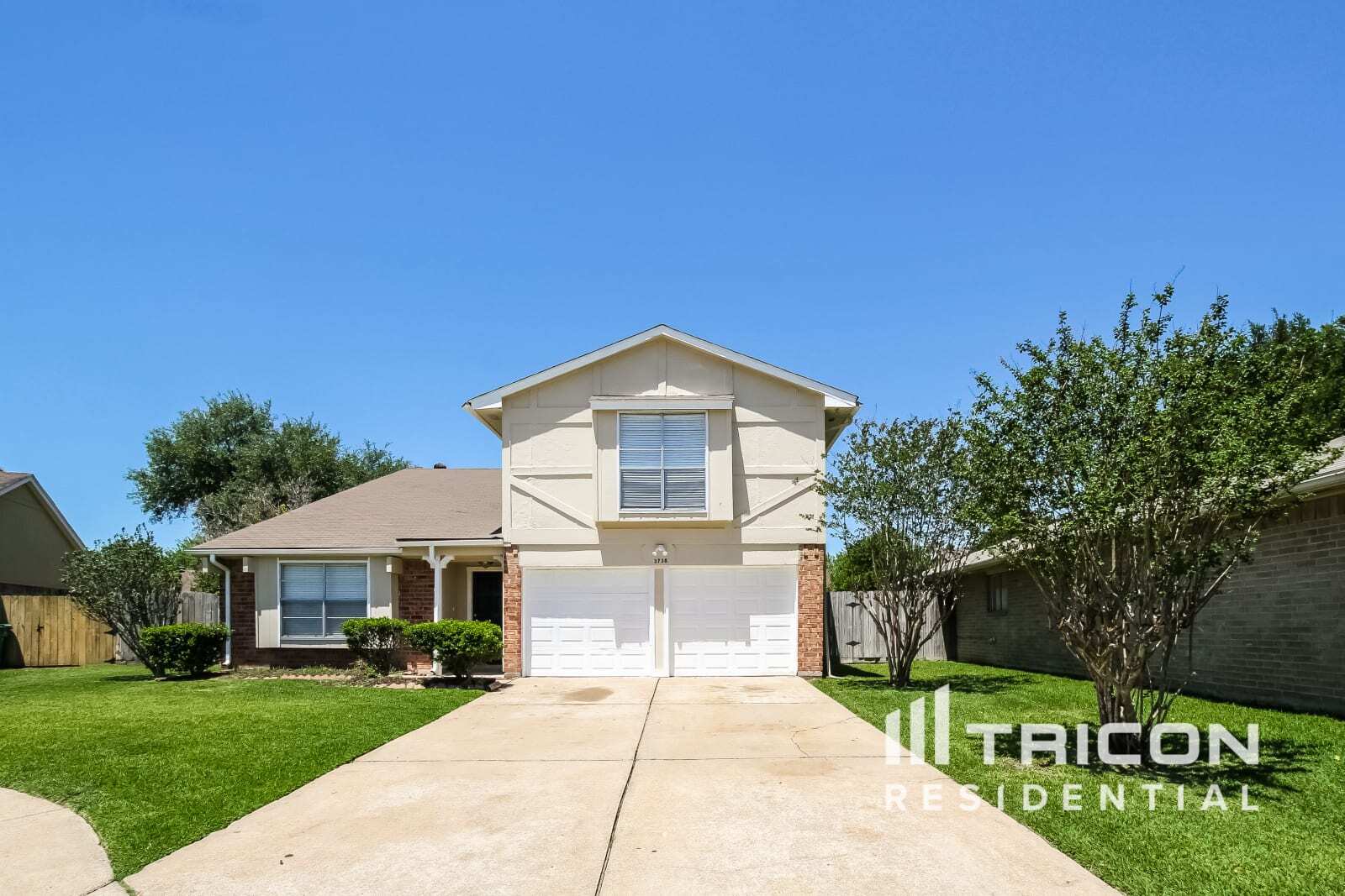 Building Photo - 3738 Xenophon Dr