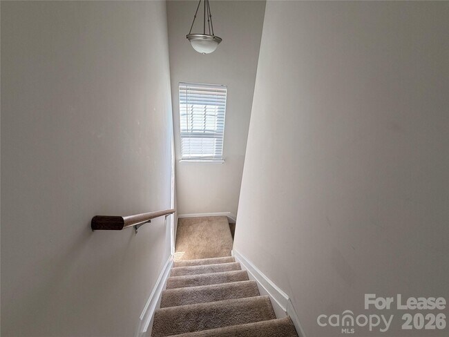 Building Photo - 9330 Grand Valley Dr