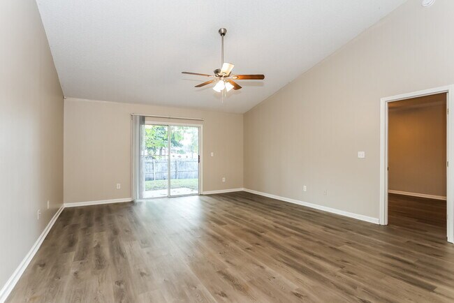 Building Photo - 3754 August Crossing Ct