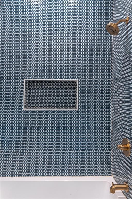 Building Photo - 724 Charles Allen Dr NE