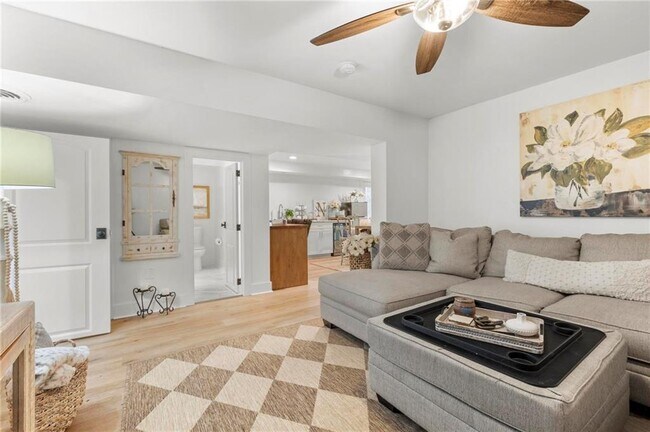 Building Photo - 120 Timber Creek Terrace