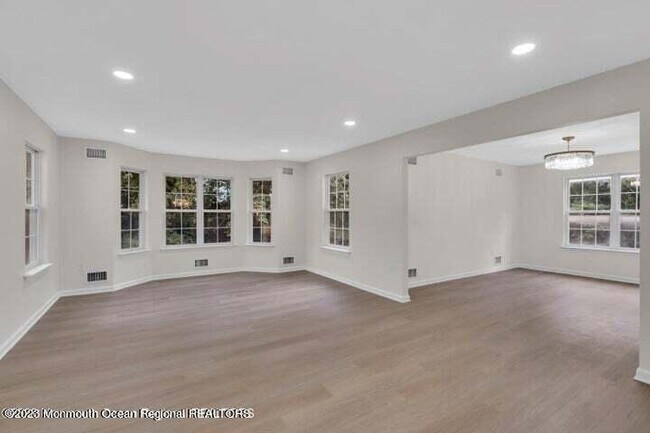Building Photo - 380 Sapphire Dr
