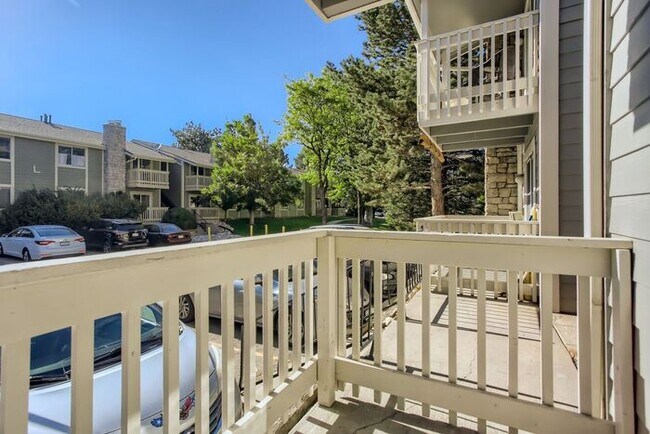 Building Photo - Updated 1BR in Prime DTC Location