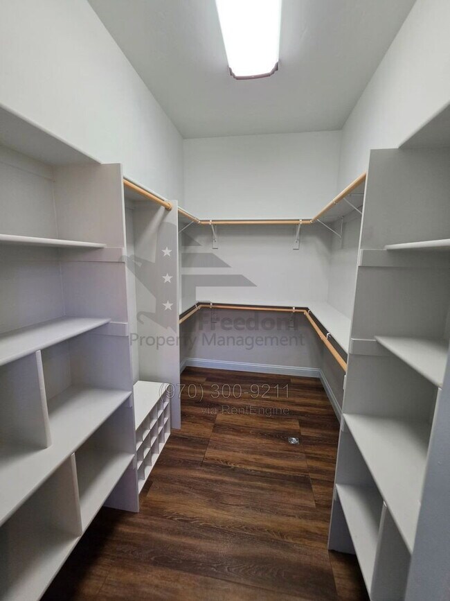 Building Photo - 2096 Two Wood Dr
