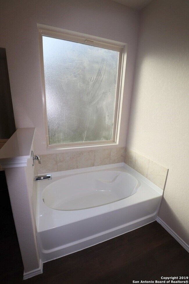 Building Photo - Bella Vista home in Meadow Park! Asbury pl...