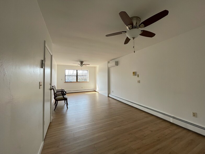 Building Photo - 307 Freeport Rd