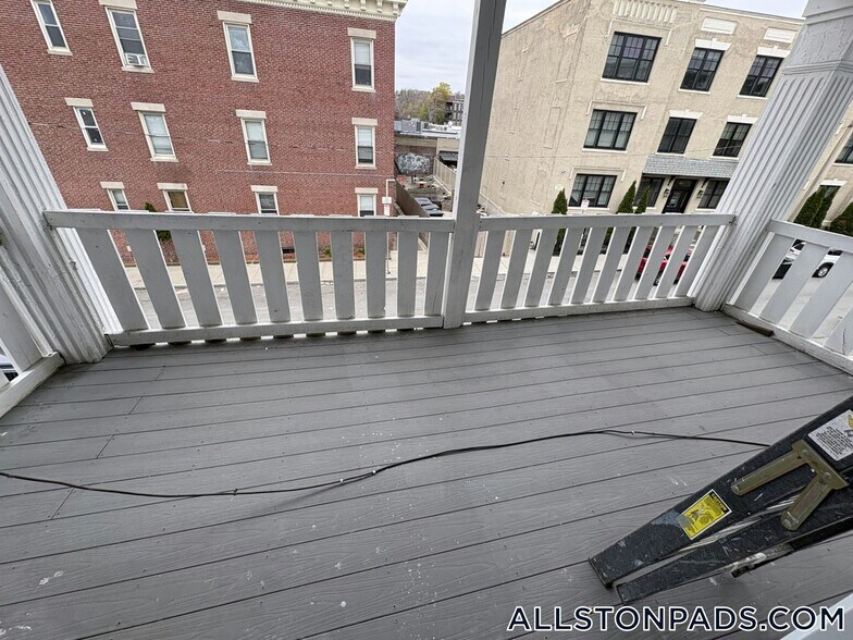 Building Photo - 5 Harvard Terrace