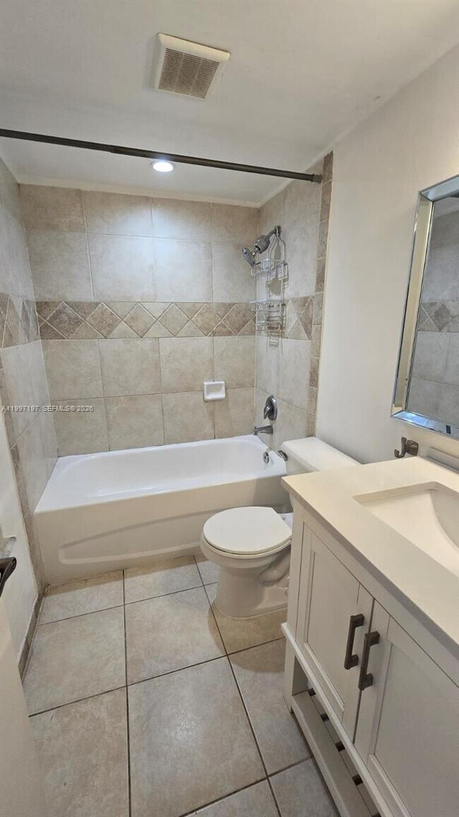 Building Photo - 702 NW 87th Ave