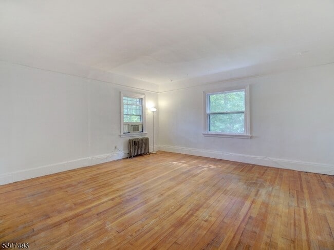 Building Photo - 449 Grove St
