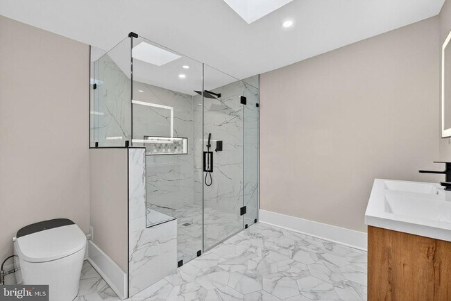 Building Photo - 32 Adams St NW