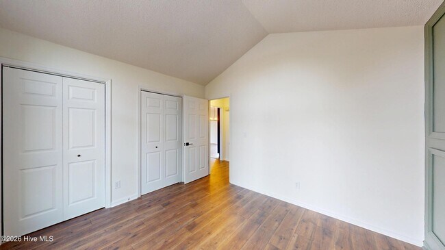 Building Photo - 1245 Monticello Dr