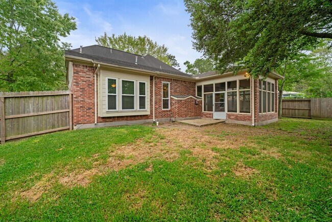 Building Photo - 6307 Shoreview Ct