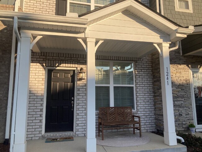 Building Photo - FULLY FURNISHED Home in Hermatige