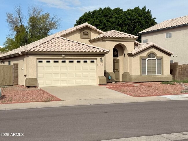 Primary Photo - 4762 W Taro Dr
