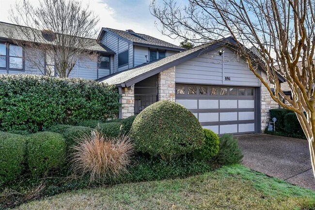 Building Photo - 8911 Mt Bartlett Dr