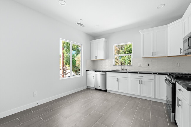 Building Photo - 12111 18th St