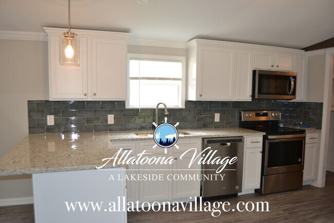 Building Photo - Lake Access and 1 mile to Downtown Acworth...