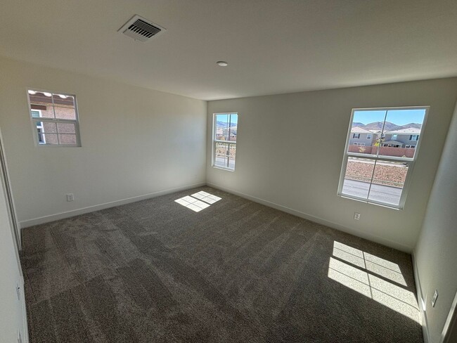 Building Photo - Modern 2-Story in Inspirada 4 Bed 3 Bath, Loft, Downstairs Bed & Open Floorplan