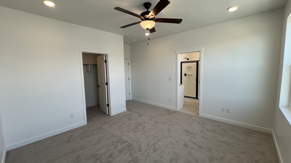 Building Photo - 594 S 900 W